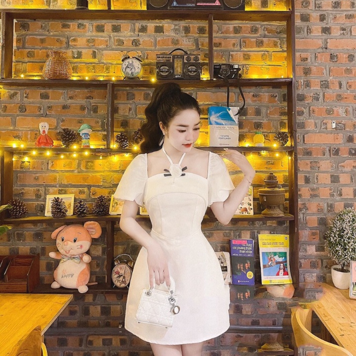 Váy cổ yếm tay bồng-Váy chữ A cài hoa trước ngực cực xinh,tôn dáng,from chuẩn cho các nàng tại sam_sam_shop_1011