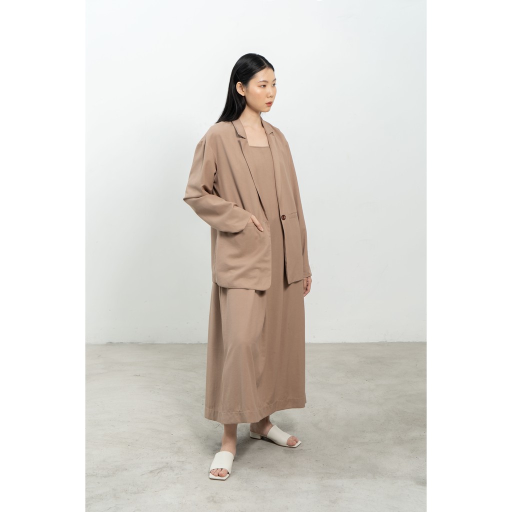 Áo khoác nữ KHÂU BY CQ màu nâu Jiyeon Vest
