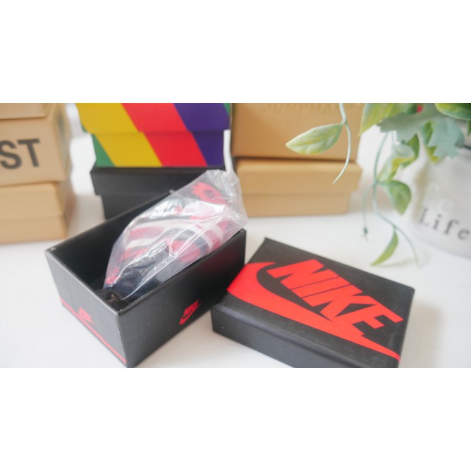 Móc khóa giày Sneaker Yeezy Nike Adidas Jordan 3D cao cấp