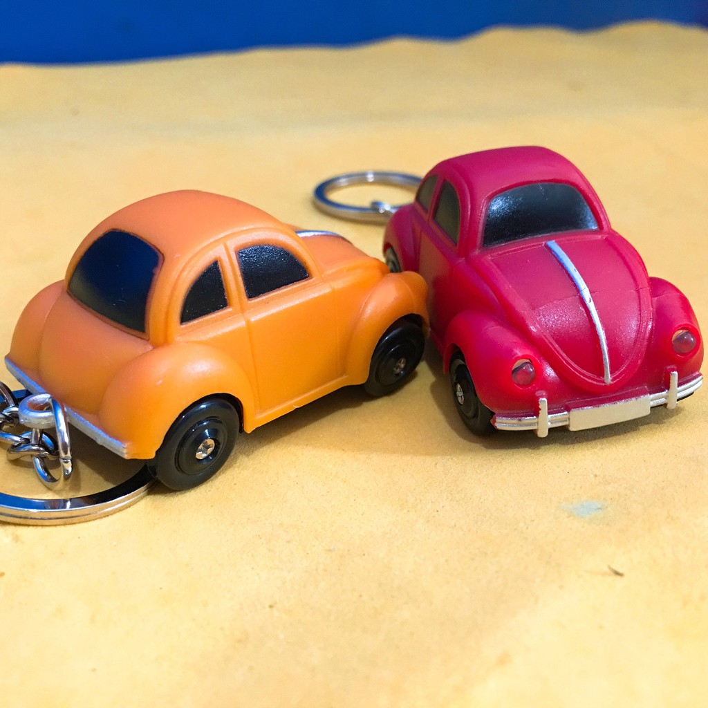 Móc khóa phát sáng  hình xe ô tô mã YJQ42 BJL-1164