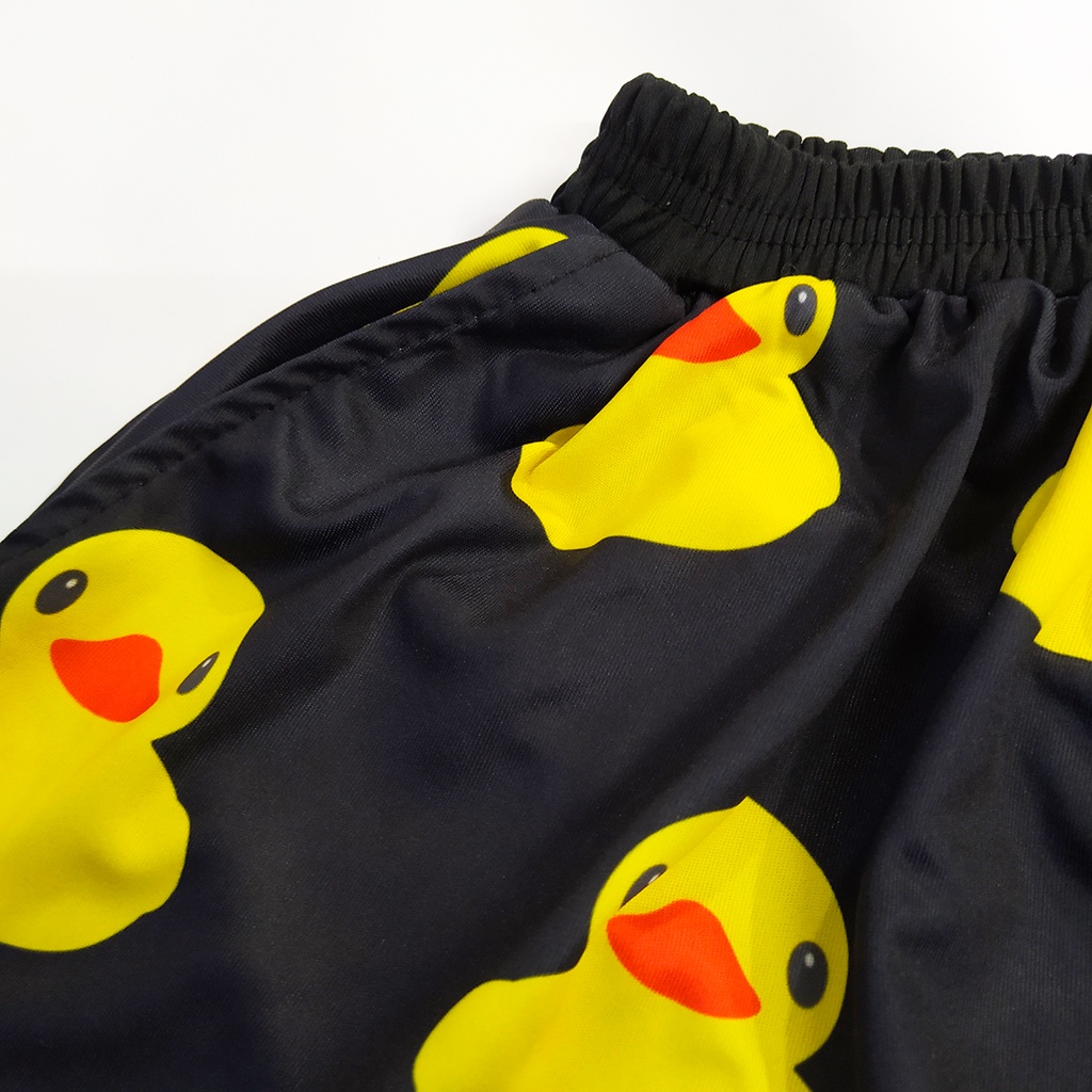 Quần đùi hoạt hình vịt vàng form rộng unisex