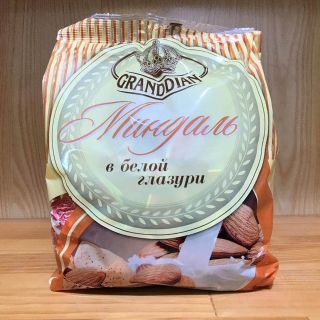 Socola trắng hạnh nhân