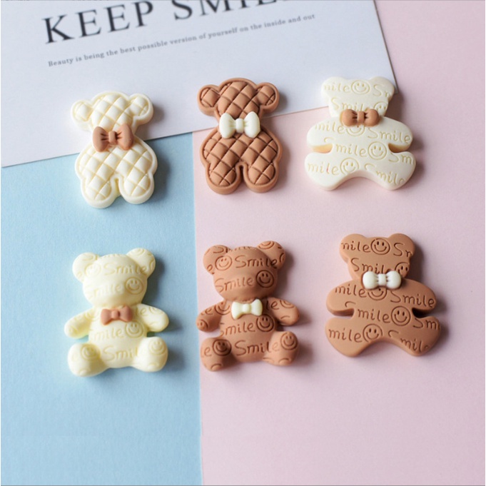 Charm gấu Smile màu chocolate trắng và nâu cho các bạn trang trí kẹp tóc, dán Jibbitz, vỏ ốp điện thoại, DIY