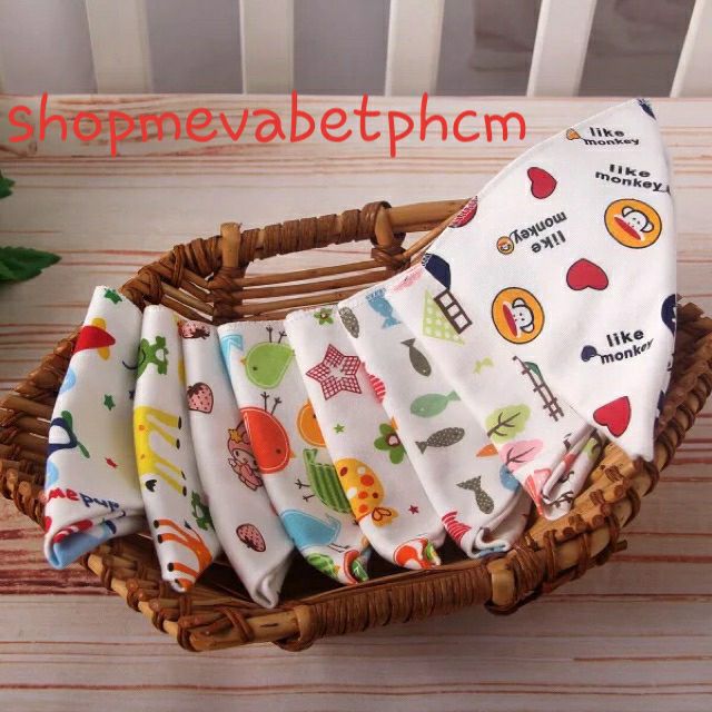 Yếm cotton cúc bấm cho bé