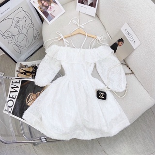 🦋Đầm 2s Trắng Rớt Vai Lông Vũ🦋