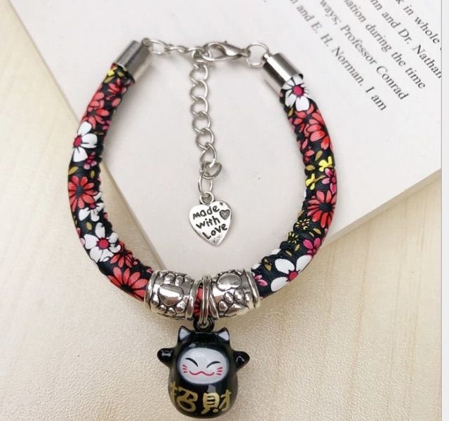 Vòng cổ mèo thần tài kèm chuông