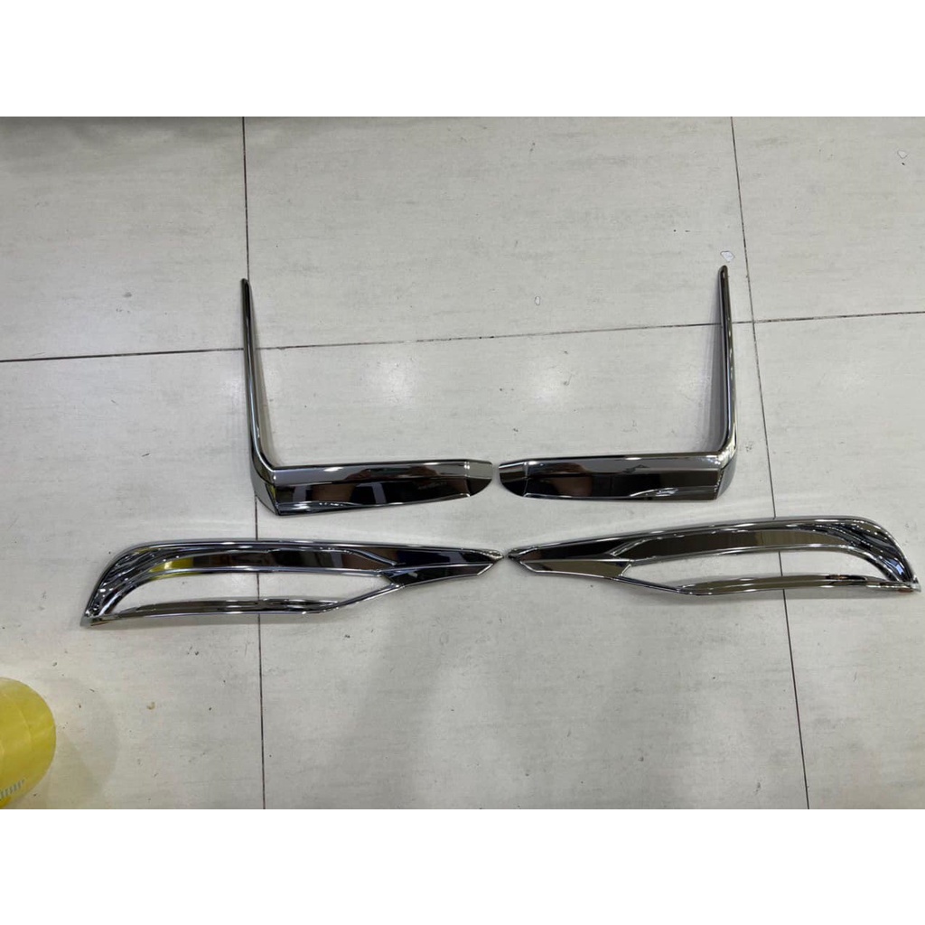 Bộ Ốp Viền Đèn Gầm Trước Sau Xe Toyota AVANZA 2022, 2023  2024. Mẫu Nhựa ABS Mạ Crom Sáng Bóng