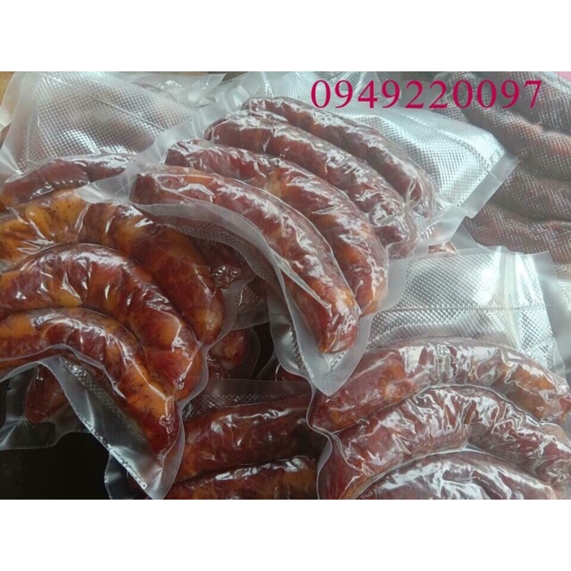 Lạp xưởng lợn đen đặc sản Cao Bằng 0.5 kg