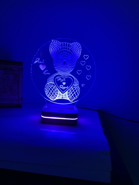 Đèn ngủ trong suốt led 7 màu rgb có khiển đi kèm hình gấu cute, đế gỗ có cảm ứng sang trọng
