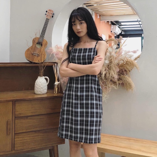 Váy caro xinh xẻo