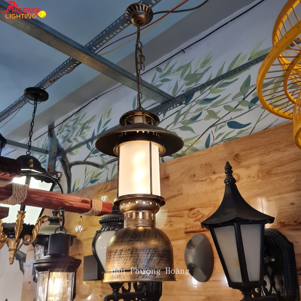 Đèn măng xông kiểu dáng cổ điển trang trí quán cafe nhà hàng hầm rượu