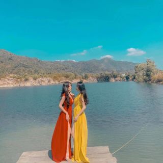 Đầm maxi vàng đỏ phối lưới ngực