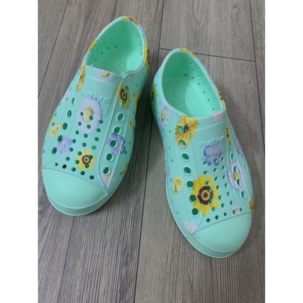 Giày Nativ.e hoạ tiết siêu xinh