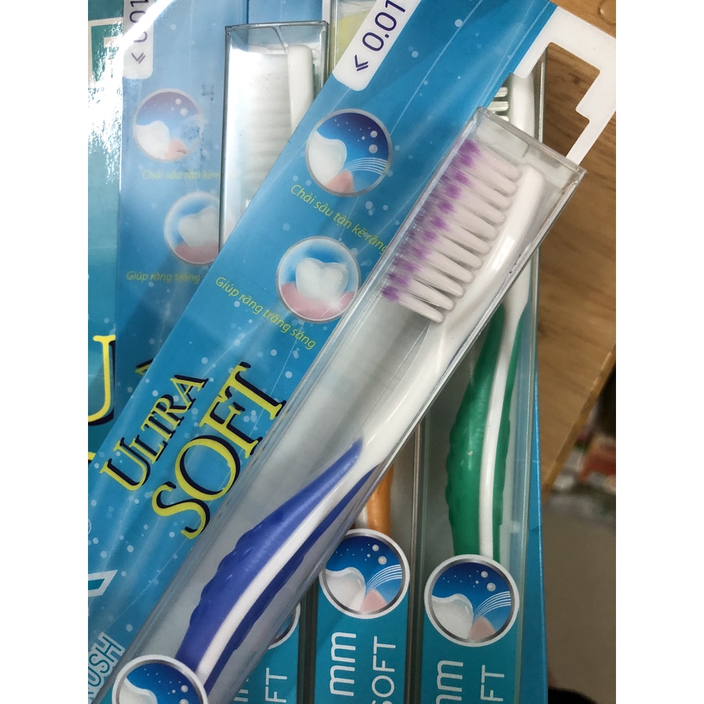 Bàn chải đánh răng Brulux Ultra Soft (nhiều màu)