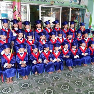 10 bô áo tôt nghiep mầm non