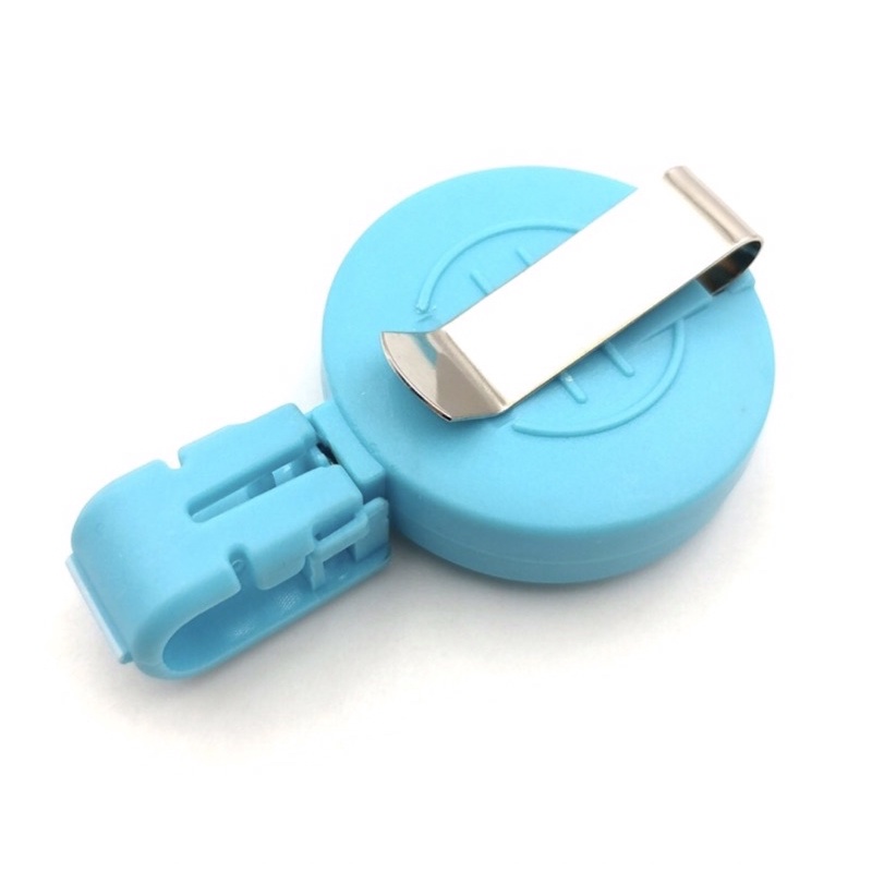 Kẹp đeo bảng tên dây cuộn PVC6705 - 4 Màu