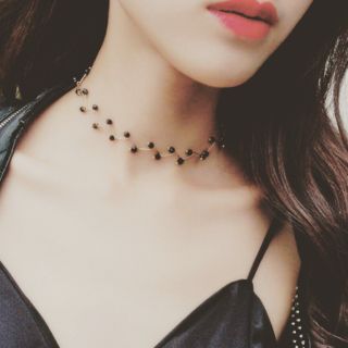 Choker hạt đen zich zac VCA02