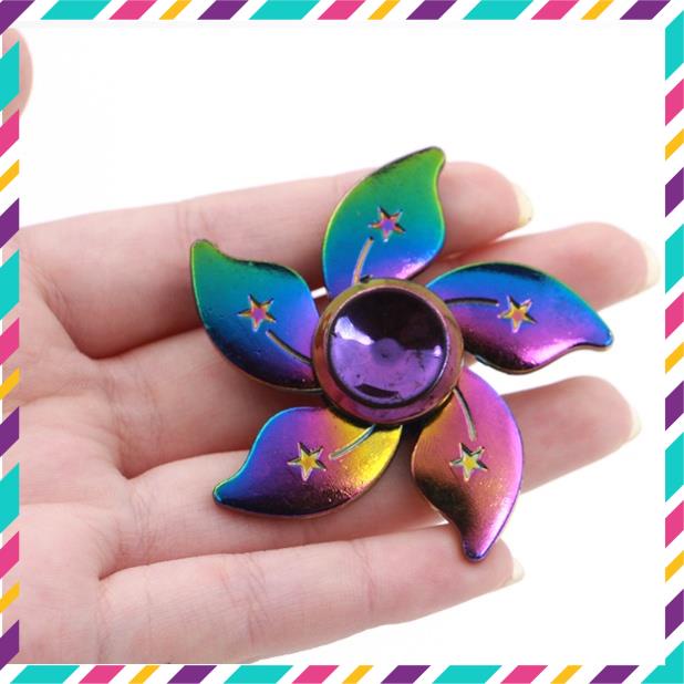 Con quay đồ chơi spinner,siêu độc đáo với nhiều kiểu dáng