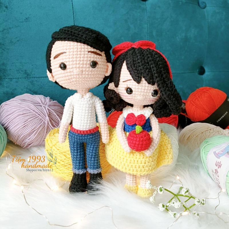 Công chúa Bạch tuyết và Hoàng tử - Búp bê đồ chơi móc bằng len