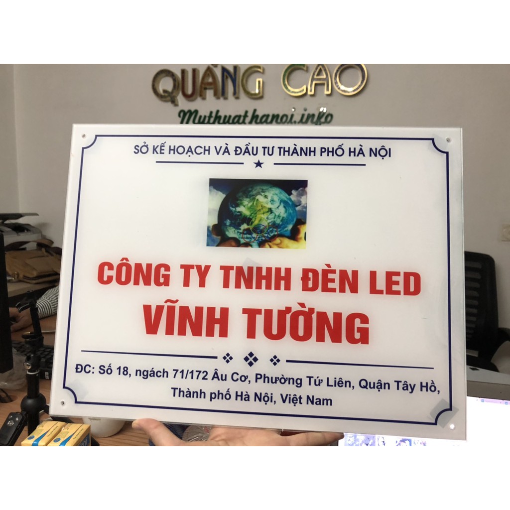 Biển Công ty bằng Mica KT 30x 40 cm