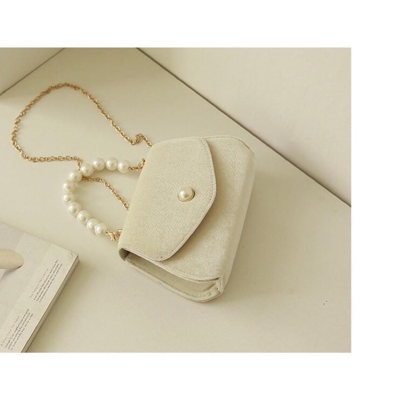 Túi đeo chéo da lộn kèm quay xách chuỗi ngọc sang chảnh 854 | BigBuy360 - bigbuy360.vn