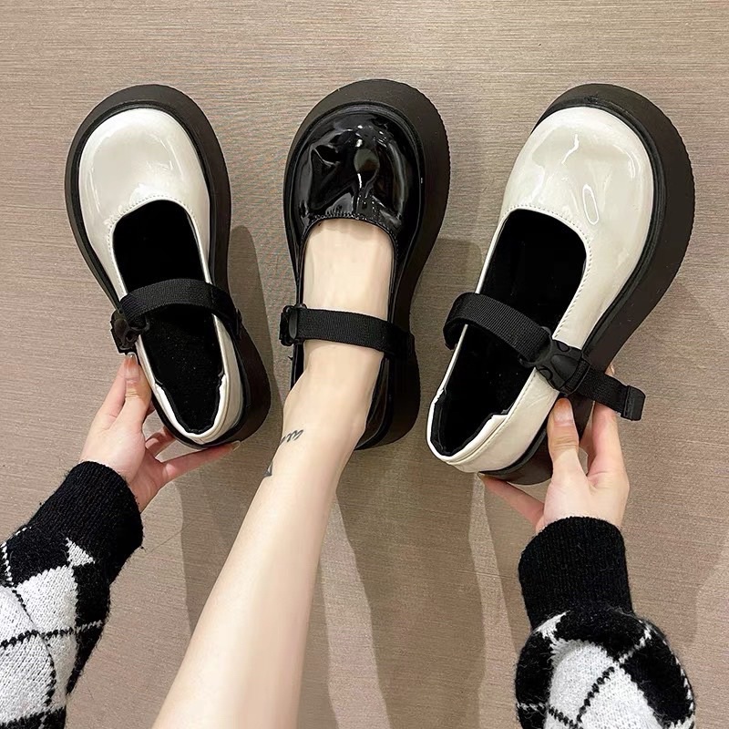 Giày Lolita Quai Chun Bóng Dáng Mới
