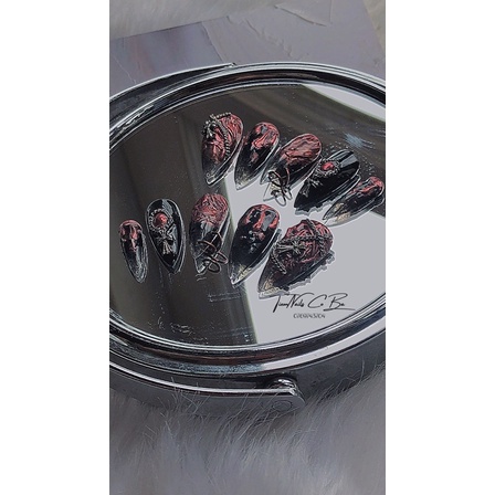 Nailbox thiết kế mẫu tráng gương đỏ,phụ kiện xích,charm thánh giá