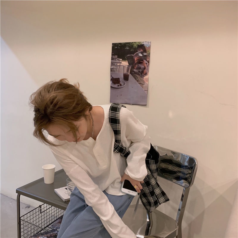 Áo thun trắng tay dài dáng rộng phong cách thời trang Hàn Quốc mới năm 2021