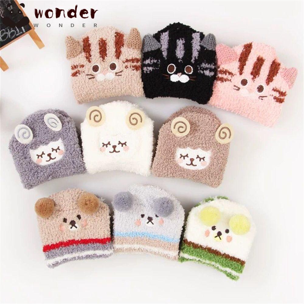 Vớ đi trong nhà bằng vải lông cừu san hô mềm mại chống trượt giữ ấm mùa đông in họa tiết hoạt hình dễ thương cho nữ