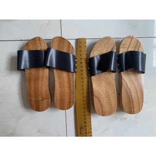 Guốc mộc cho bé