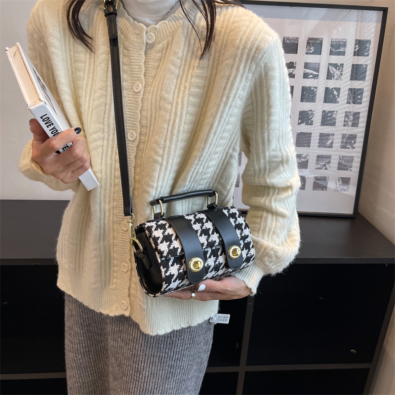 Túi Xách Đeo Vai Kiểu Dáng Hợp Thời Trang Cho Nữ