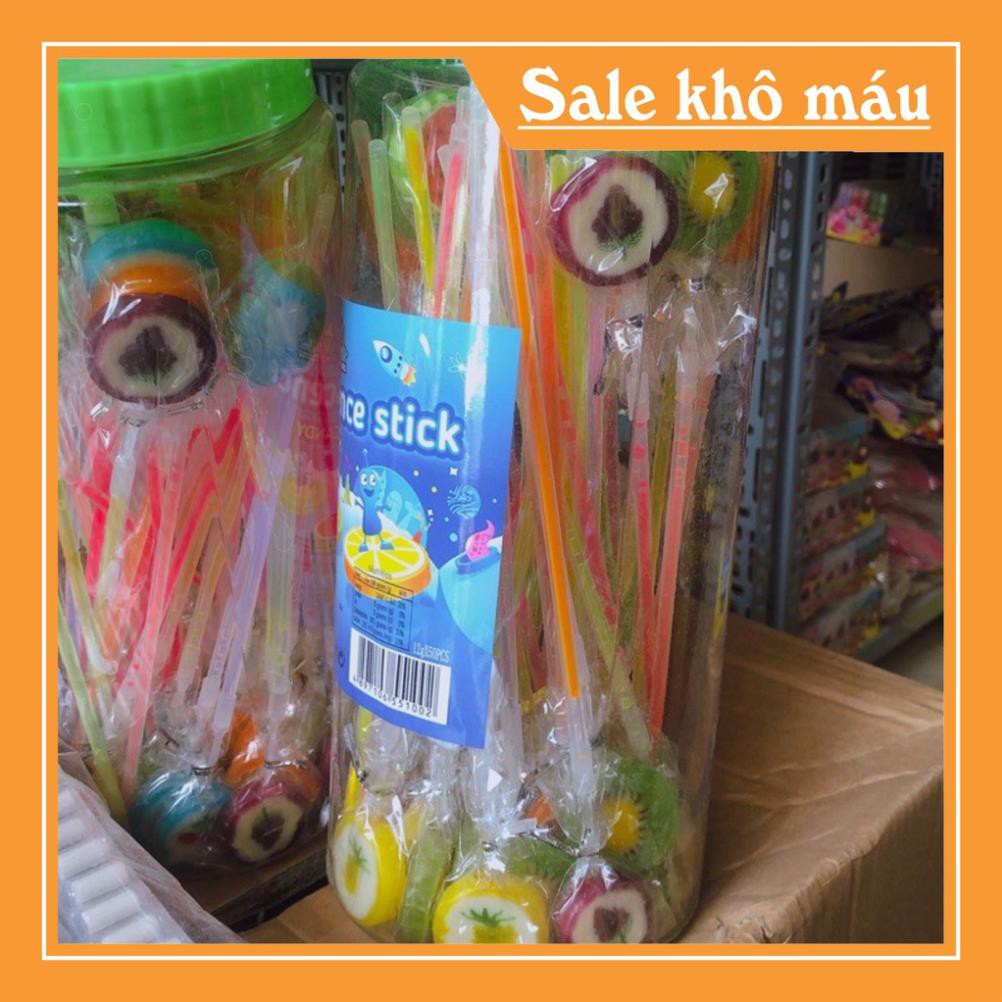 sỉ lọ 50 que kẹo mút sáng hình hoa quả ( dài 30 cm)