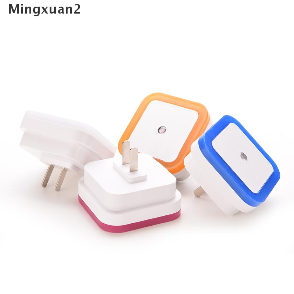 Đèn ngủ LED cảm ứng tự động phích cắm 2 chấu US