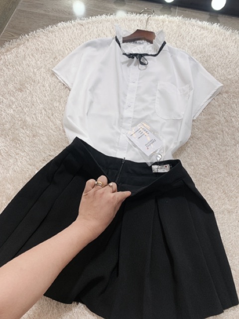 ❄️Chân váy dập ly to kèm lot quần vnxk 🔆 | BigBuy360 - bigbuy360.vn