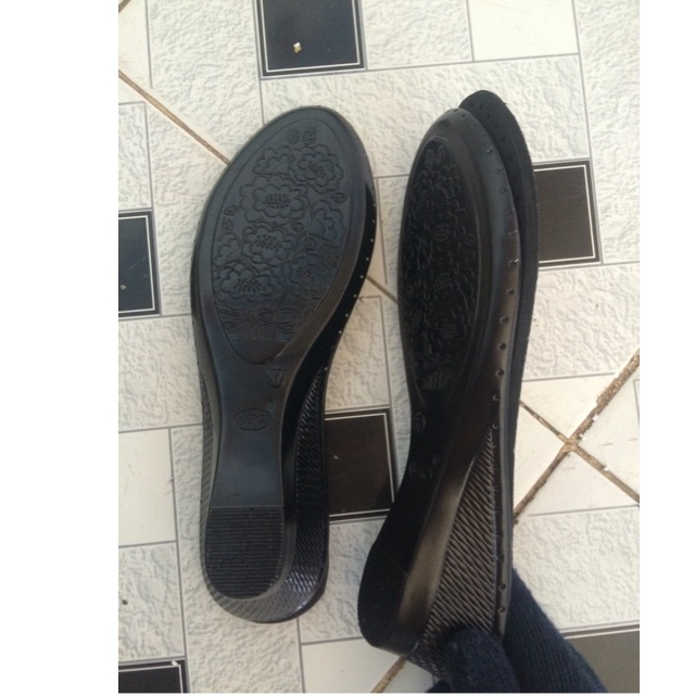 Combo phụ kiện móc giày len có đế bé Hân