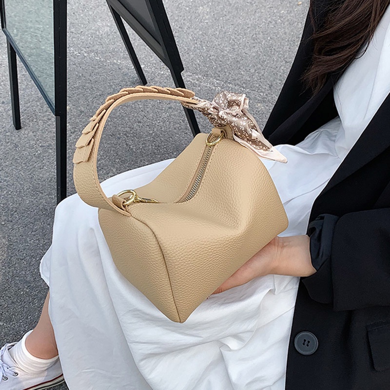 IELGY High-quality simple hand-held lady's silk scarf messenger bag