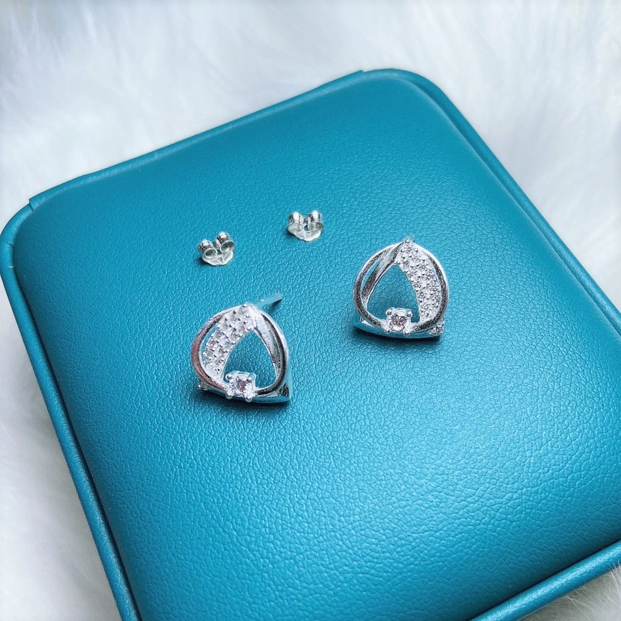 Bông tai bạc hình tròn lồng tam giác. khuyên tai chất liệu bạc ta cao cấp - Trang sức bạc Evasilver