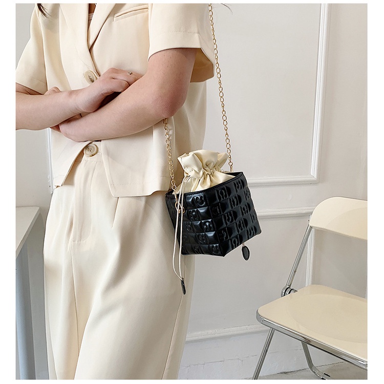 Túi Đeo JASMIN NOIR  Chéo Nhỏ Nhắn Họa Tiết Kẻ Sọc Phối Dây Xích Thời Trang Trẻ Trung Cho Nữ