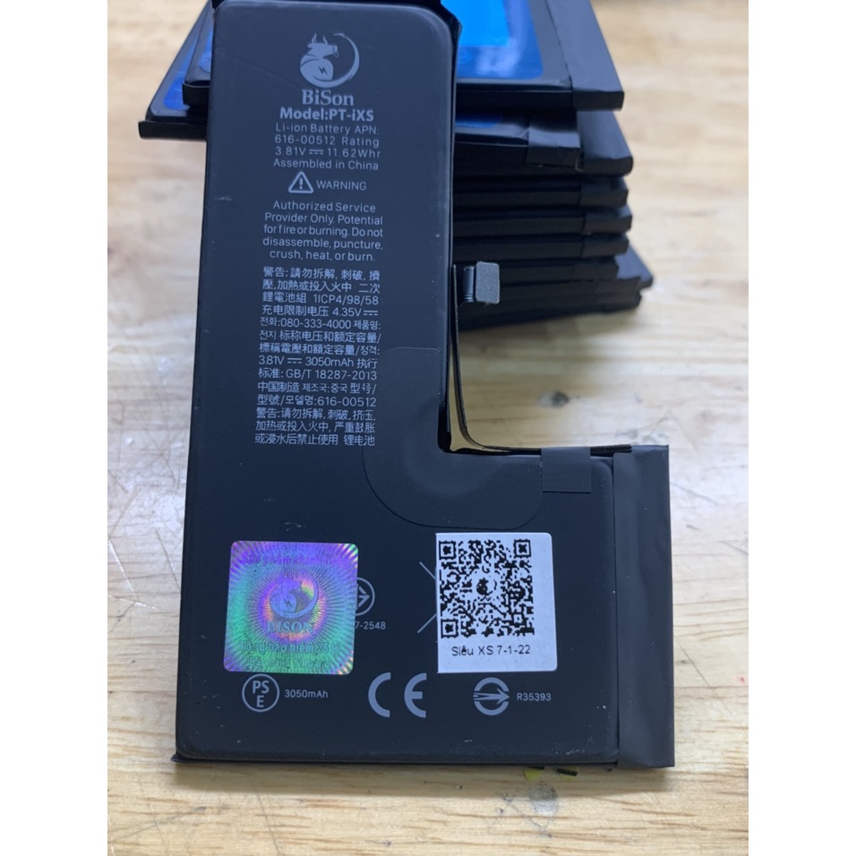 Pin XS Bison dung lượng cao 3050mAh