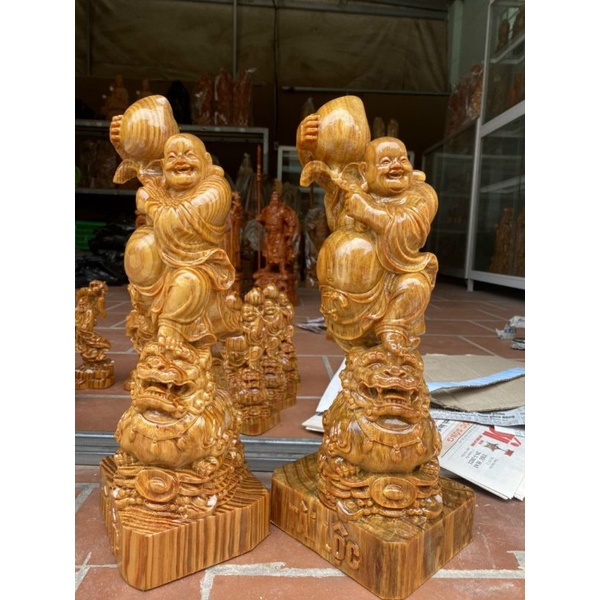 Tượng phật di lặc gỗ huyết long cao 20cm