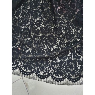 Vải ren khoang (1m5 x 1m5)