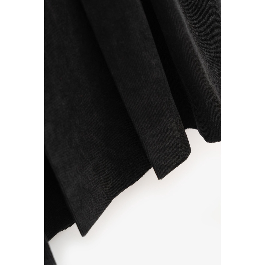 Chân váy nhung xếp ly MADELEN màu đen nữ tính | BigBuy360 - bigbuy360.vn