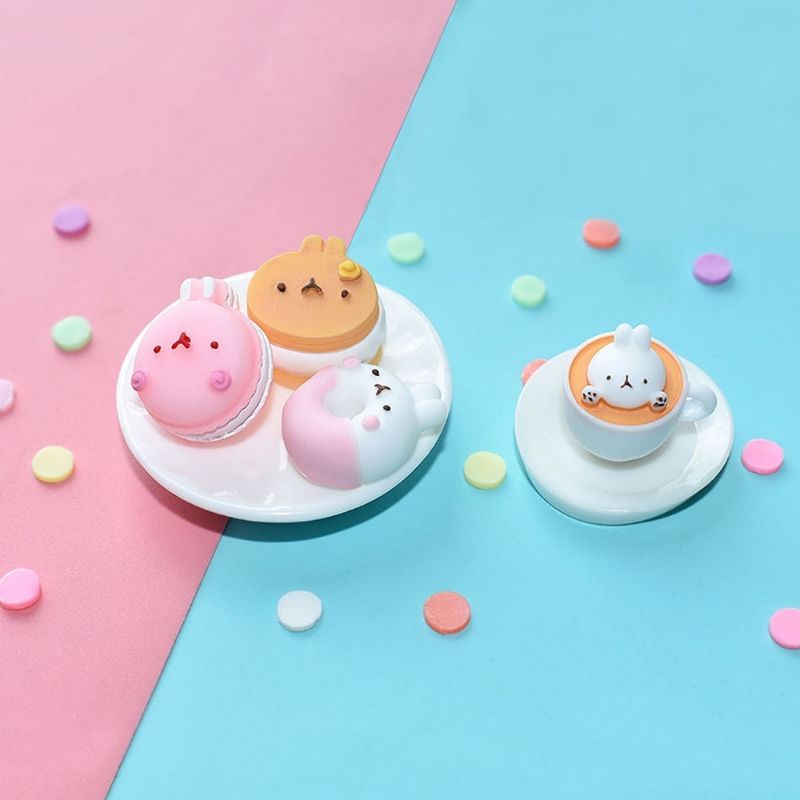 Charm bánh ngọt Molang