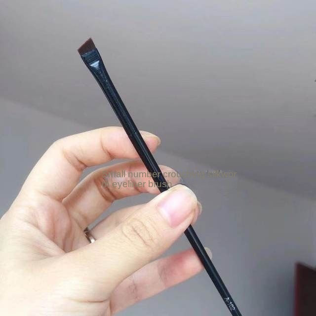 Bút Kẻ Mắt / Lông Mày Ngòi Mảnh A102