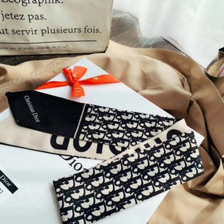 khăn dior mẫu 2019 box mới nhất của dior ạ