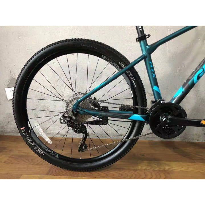 Xe đạp địa hình GIANT ATX 860 phiên bản 2021, Khung sườn hợp kim nhôm ALUXX, Bộ truyền động Shimano Deore, Màu xanh