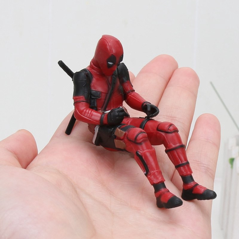 Đồ chơi mô hình nhân vật Deadpool ngồi đủ kiểu dáng độc đáo 7cm