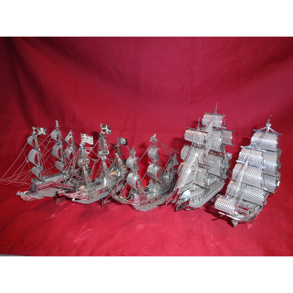 Mô Hình 3D Kim Loại Tàu Queen Anne's Revenge Trong Phim Cướp Biển Vùng Caribe