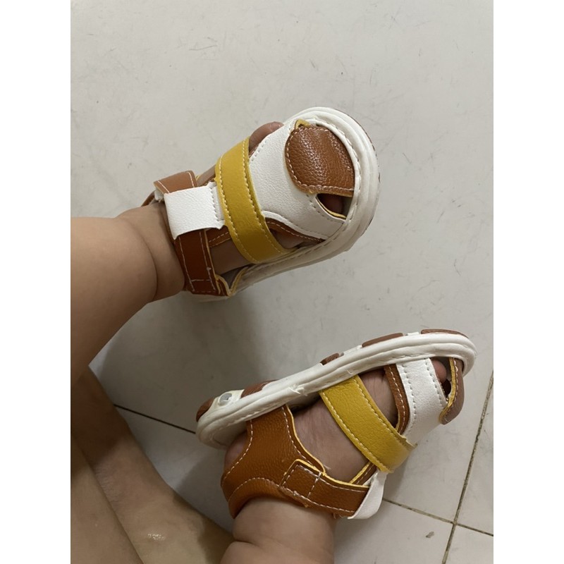 Giày sandal tập đi bé trai đế mềm có kèn sz 10cm