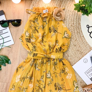 🌸Đầm matxi hoa cổ yếm🌸